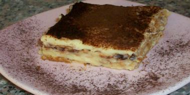 Bisküvili Elmalý Pasta